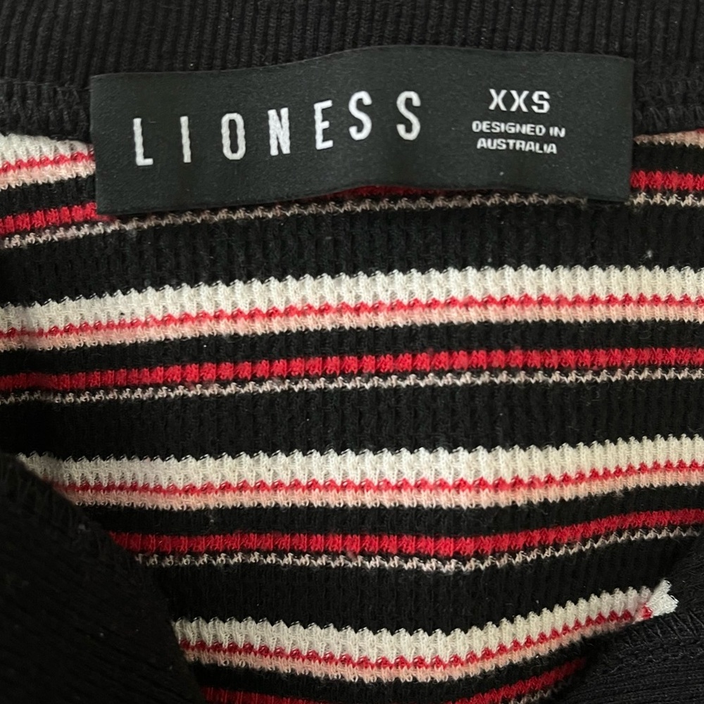 Lioness Rugby striped oversized top - Picture 2 of 6